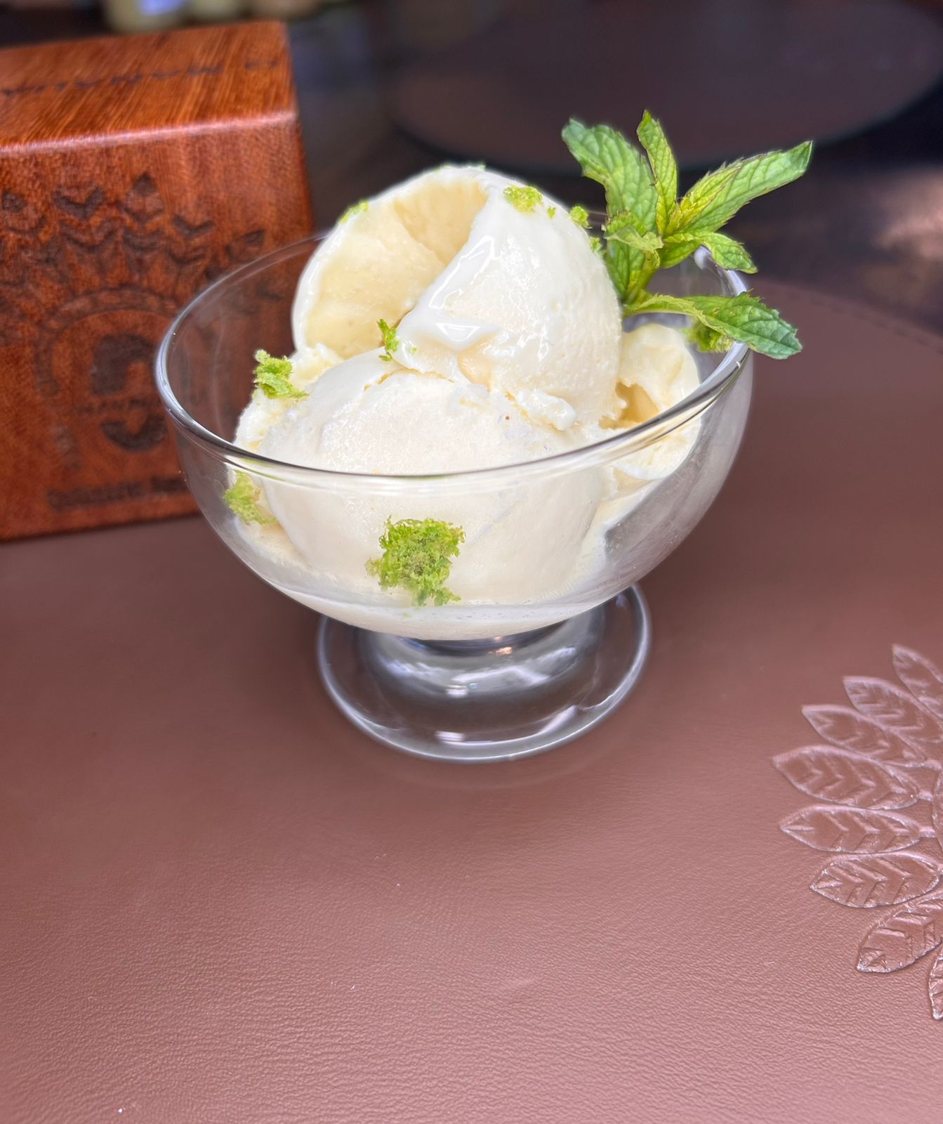 Creme de cupuaçu com hortelã e raspas de limão